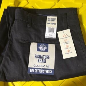 Dockers signature khaki classic fit shirt gripper 36x29